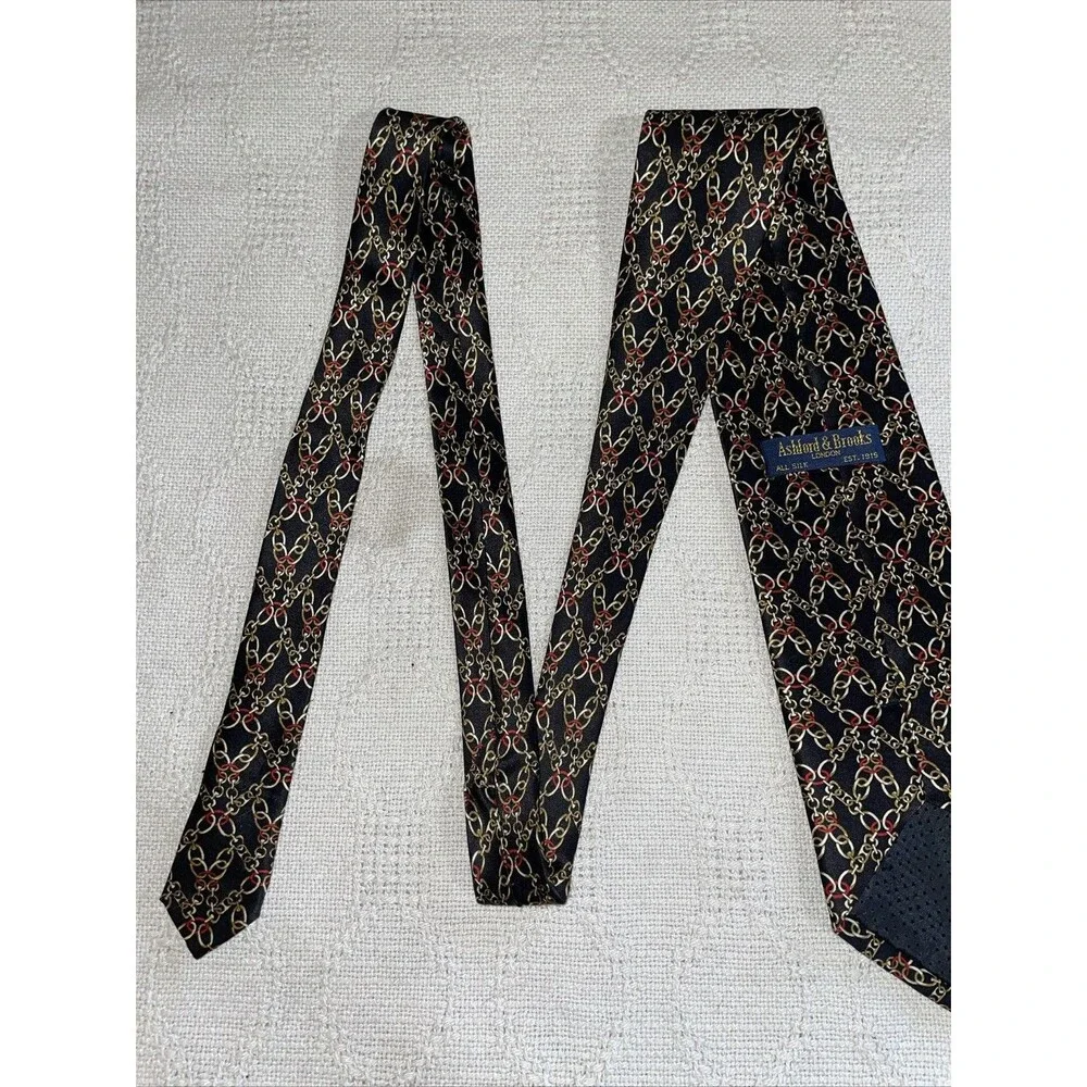 Ashford & Brooks Men’s Dress Tie Size 57” 3.75” Black Chain Motif Silk Business